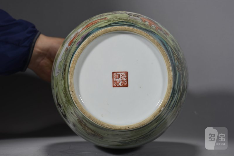 民国 细路粉八骏图彩盘口瓶 - 图6